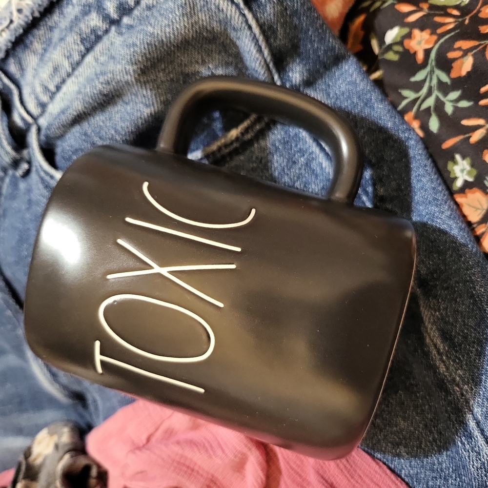 Toxic mug